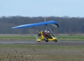  ULM Leisure Flights despegando